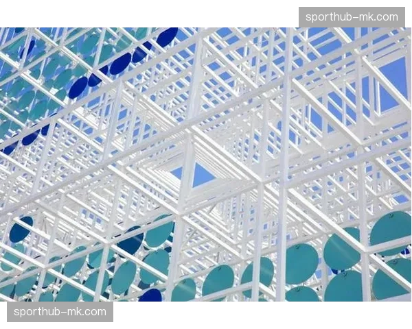 大跨度空间桁架技术升级 支撑更具视觉冲击力的综合体外观设计