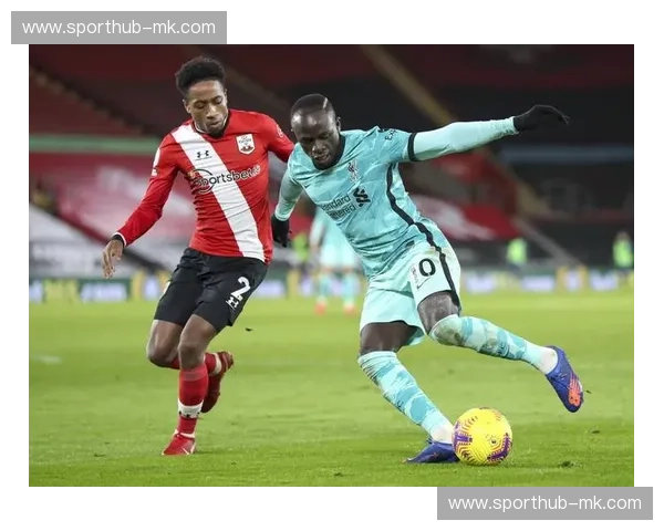 巴黎FC主场0-5惨败朗斯 防守端连续低级失误危及保级前景